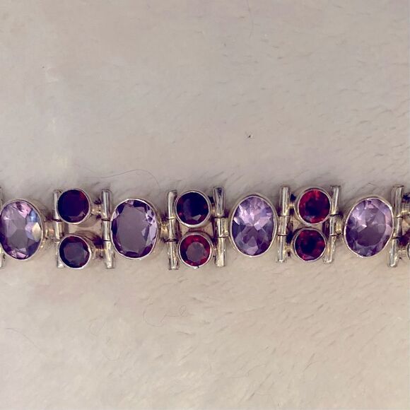 Sterling silver bracelet with beautiful amethyst and garnet stones. - Picture 1 of 7